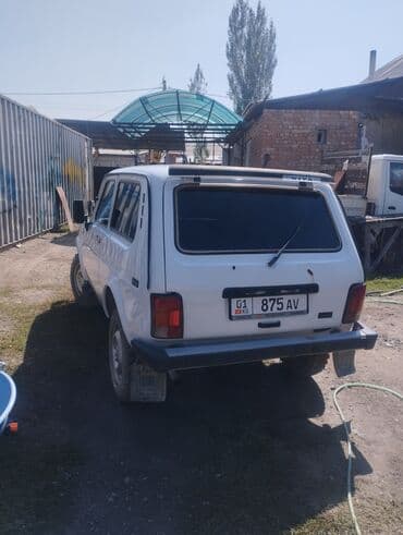 ВАЗ (ЛАДА) 4x4 Нива: 2003 г., 1.6 л, Механика, Бензин, Внедорожник at lalafo.kg ВАЗ (ЛАДА) 4x4 Нива: 2003 г., 1.6 л, Механика, Бензин, Внедорожник