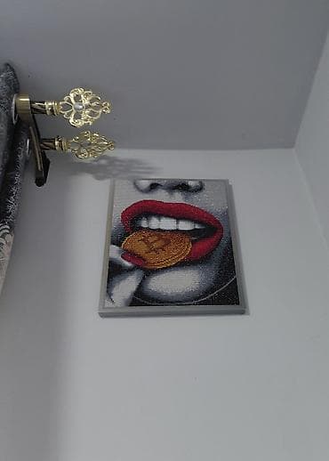 Картины из алмазной мозаики - Техника: выкладка алмазными стразами at lalafo.kg Картины из алмазной мозаики - Техника: выкладка алмазными стразами