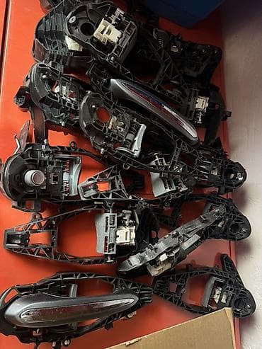 Комплект дверных ручек Дверная ручка BMW Б/у, Оригинал at lalafo.kg Комплект дверных ручек Дверная ручка BMW Б/у, Оригинал