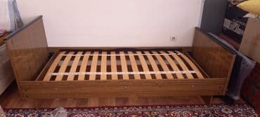 Односпальная кровать, Б/у, С матрасом, длина - 190 см at lalafo.kg Односпальная кровать, Б/у, С матрасом, длина - 190 см