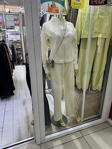 LDV: Продаю 2 манекена состояния очень хорошая находиться в бутике в lalafo.kg да — 1 LDV: Продаю 2 манекена состояния очень хорошая находиться в бутике в — 1