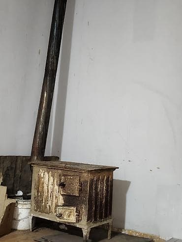 Металлическая дровяная печь «буржуйка» с верхней варочной поверхностью at lalafo.kg Металлическая дровяная печь «буржуйка» с верхней варочной поверхностью