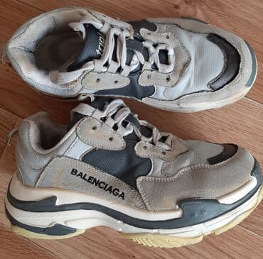 Продаю. 550сом. обувь кроссовки разные размер 39. 36. 33 at lalafo.kg Продаю. 550сом. обувь кроссовки разные размер 39. 36. 33