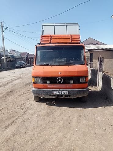 Грузовик, Mercedes-Benz, Стандарт, 6 т, Б/у at lalafo.kg Грузовик, Mercedes-Benz, Стандарт, 6 т, Б/у