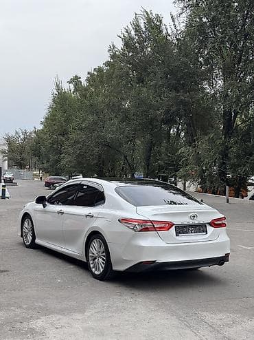Toyota Camry: 2018 г., 2.5 л, Автомат, Бензин, Седан at lalafo.kg — 8 Toyota Camry: 2018 г., 2.5 л, Автомат, Бензин, Седан — 8