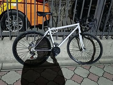 Шоссейный велосипед с рулём-баранкой Покрышки новые покупал недавно в at lalafo.kg Шоссейный велосипед с рулём-баранкой Покрышки новые покупал недавно в