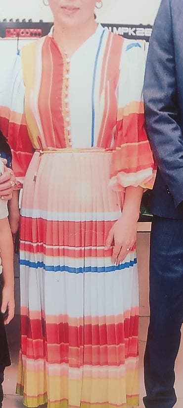 Надевала один раз, в живую очень красивая платье,покупала за 7 тыс at lalafo.kg Надевала один раз, в живую очень красивая платье,покупала за 7 тыс