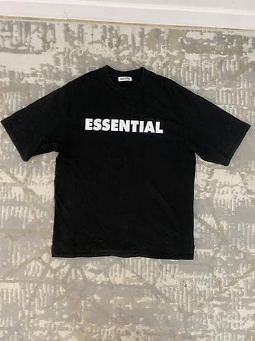 Мужская футболка, XL, 2XL, Essentials, Б/у, цвет - Черный at lalafo.kg Мужская футболка, XL, 2XL, Essentials, Б/у, цвет - Черный