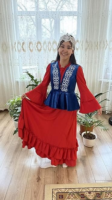 Национальные сценические костюмы для девочки (комплект). От 10 до 15 at lalafo.kg Национальные сценические костюмы для девочки (комплект). От 10 до 15