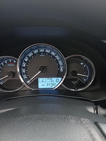 Toyota Corolla: 2019 г., 1.6 л, Автомат, Бензин, Седан at lalafo.kg Toyota Corolla: 2019 г., 1.6 л, Автомат, Бензин, Седан