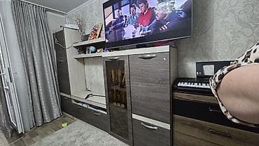 Гарнитур для зала, Б/у, Шкаф, Тумба под ТВ at lalafo.kg Гарнитур для зала, Б/у, Шкаф, Тумба под ТВ