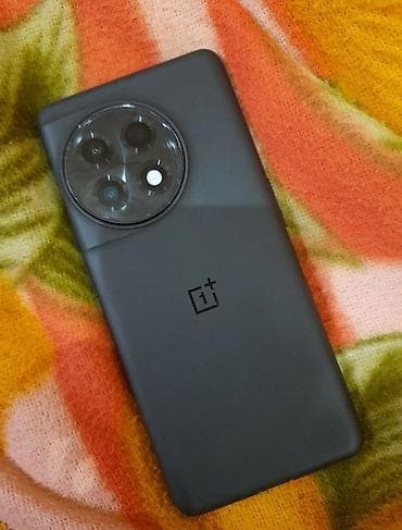 OnePlus 11, Б/у, 256 ГБ, цвет - Черный at lalafo.kg OnePlus 11, Б/у, 256 ГБ, цвет - Черный