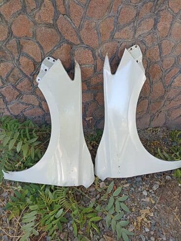 Крыло Переднее правое Toyota, Б/у, Оригинал at lalafo.kg Крыло Переднее правое Toyota, Б/у, Оригинал