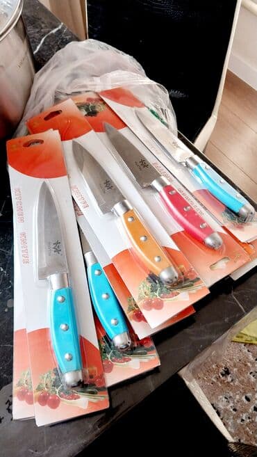 Продаю ножи 14шт всё отдам1шт новое форма для булки (хлеба) есть at lalafo.kg Продаю ножи 14шт всё отдам1шт новое форма для булки (хлеба) есть
