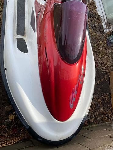 Гидроцикл Kawasaki (серия Jet Ski, корпус белый с красным передком и at lalafo.kg Гидроцикл Kawasaki (серия Jet Ski, корпус белый с красным передком и