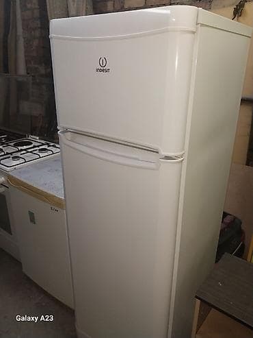 Холодильник Indesit, Двухкамерный at lalafo.kg Холодильник Indesit, Двухкамерный