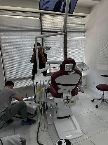 Стоматологическая установка с креслом и навесным модулем врача at lalafo.kg Стоматологическая установка с креслом и навесным модулем врача