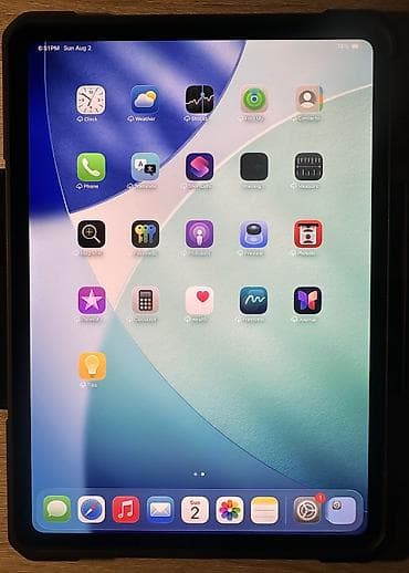 Планшет, Apple, эс тутум 256 ГБ, 11" - 12", Wi-Fi, Колдонулган, Классикалык түсү - Күмүш lalafo.kg да Планшет, Apple, эс тутум 256 ГБ, 11" - 12", Wi-Fi, Колдонулган, Классикалык түсү - Күмүш