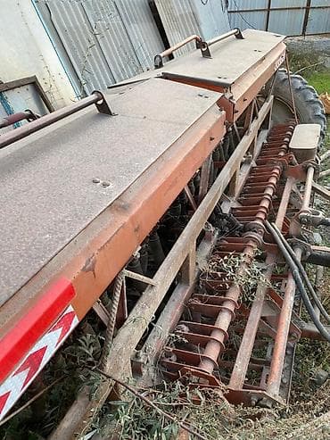 Навозоразбрасыватели: Тракторы МТЗ (Беларус) at lalafo.kg — 3 Навозоразбрасыватели: Тракторы МТЗ (Беларус) — 3