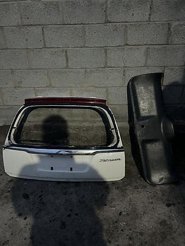 Крышка багажника Honda, Оригинал at lalafo.kg Крышка багажника Honda, Оригинал