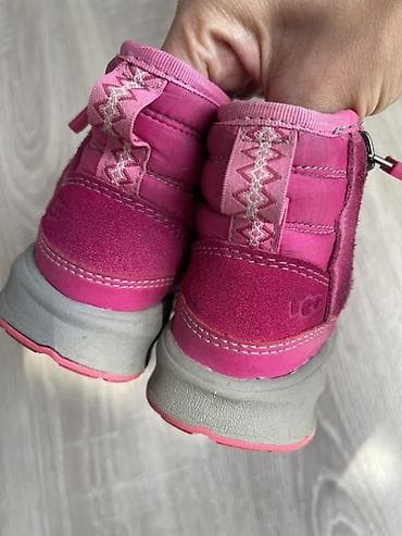 Уггилер: Детские зимние ботинки UGG - Цвет: ярко-розовый/фуксия с серой lalafo.kg да — 5 Уггилер: Детские зимние ботинки UGG - Цвет: ярко-розовый/фуксия с серой — 5