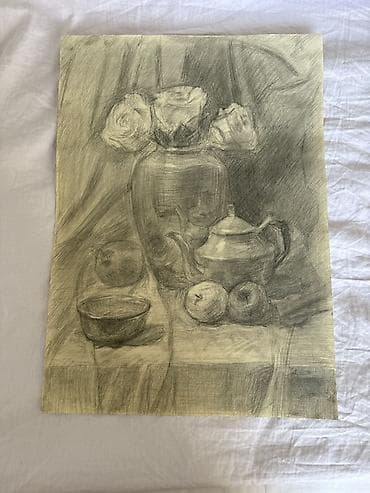Авторский рисунок натюрморта карандашом на бумаге. - Сюжет: ваза с at lalafo.kg Авторский рисунок натюрморта карандашом на бумаге. - Сюжет: ваза с