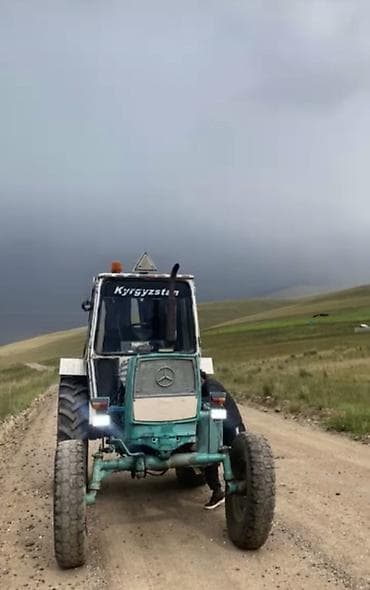 Трактор колесный, передний привод/ведущие задние, кабина закрытого at lalafo.kg Трактор колесный, передний привод/ведущие задние, кабина закрытого