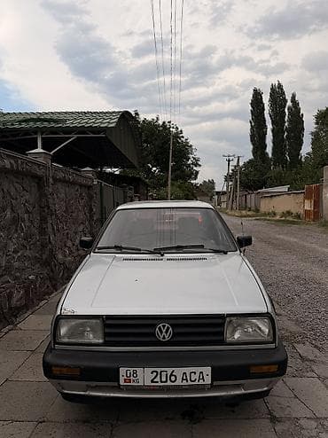 Volkswagen Jetta: 1991 г., 1.8 л, Механика, Бензин at lalafo.kg Volkswagen Jetta: 1991 г., 1.8 л, Механика, Бензин
