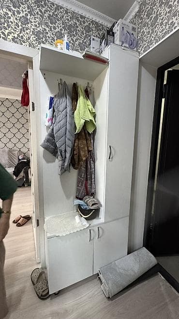 Шкаф-прихожая, Б/у, Без зеркала, ЛДСП at lalafo.kg Шкаф-прихожая, Б/у, Без зеркала, ЛДСП