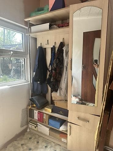 Гарнитур для прихожей, Б/у, Зеркало, Вешалка, Обувница, ДСП, цвет - Бежевый at lalafo.kg Гарнитур для прихожей, Б/у, Зеркало, Вешалка, Обувница, ДСП, цвет - Бежевый