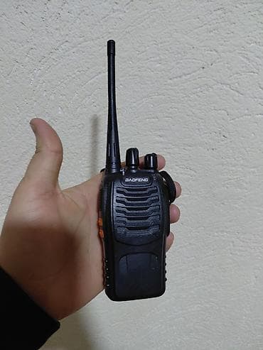 Рация Baofeng (портативная) - Компактная портативная рация с съёмной at lalafo.kg Рация Baofeng (портативная) - Компактная портативная рация с съёмной
