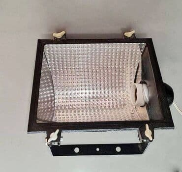 Прожектор E40 черный ассимметр винты ПРА за зеркалом, размер 280 at lalafo.kg Прожектор E40 черный ассимметр винты ПРА за зеркалом, размер 280