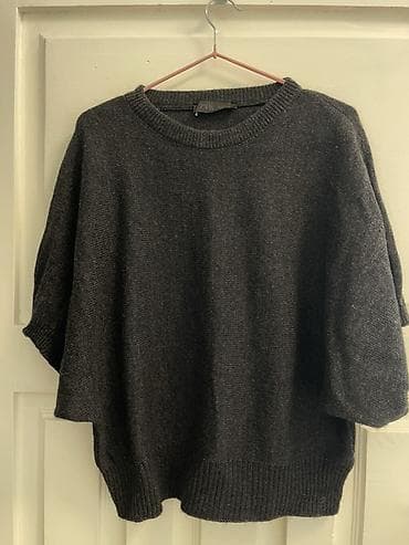 Кофта, Оверсайз, Осень-весна, S at lalafo.kg Кофта, Оверсайз, Осень-весна, S