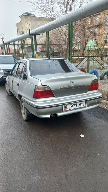 Daewoo Nexia: 2005 г., 1.5 л, Механика, Бензин, Седан at lalafo.kg Daewoo Nexia: 2005 г., 1.5 л, Механика, Бензин, Седан