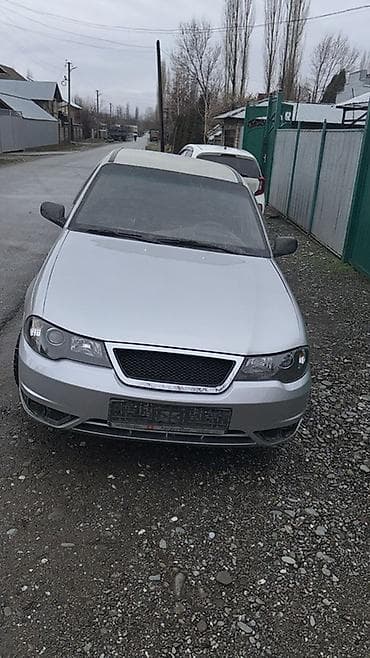 Седан серебристого цвета. Основные характеристики и особенности: - at lalafo.kg Седан серебристого цвета. Основные характеристики и особенности: -