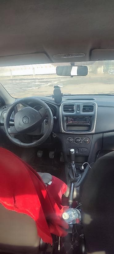 Renault Logan: 2017 г., 1.6 л, Ручные, Бензин, Седан at lalafo.kg Renault Logan: 2017 г., 1.6 л, Ручные, Бензин, Седан