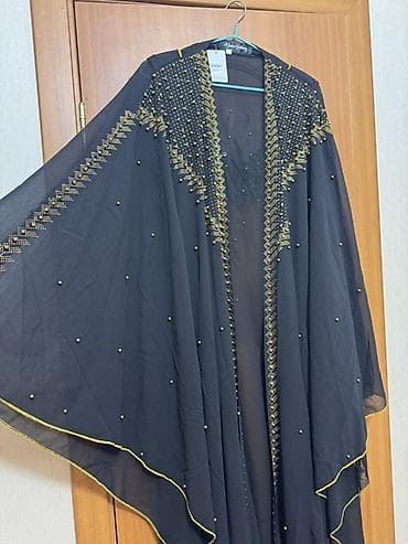 Skoda: Черная накидка-абая с декоративной отделкой - Цвет: глубокий черный - lalafo.kg да — 1 Skoda: Черная накидка-абая с декоративной отделкой - Цвет: глубокий черный - — 1