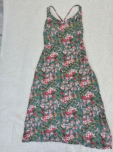 Повседневное платье, Лето, Длинная модель, S at lalafo.kg Повседневное платье, Лето, Длинная модель, S