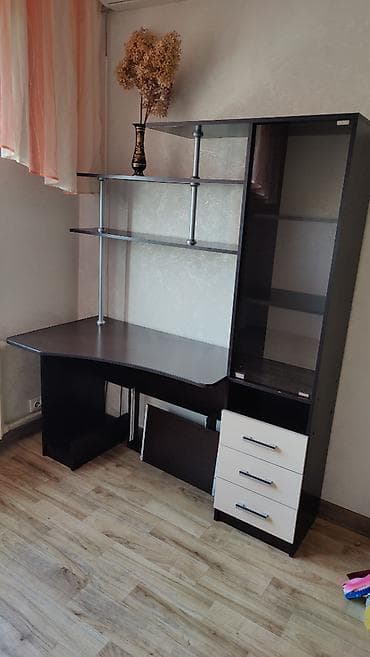 Бычуучу столдор: Продается комьютерно-ученический стол. Высота 180см. Ширина 150см lalafo.kg да — 1 Бычуучу столдор: Продается комьютерно-ученический стол. Высота 180см. Ширина 150см — 1