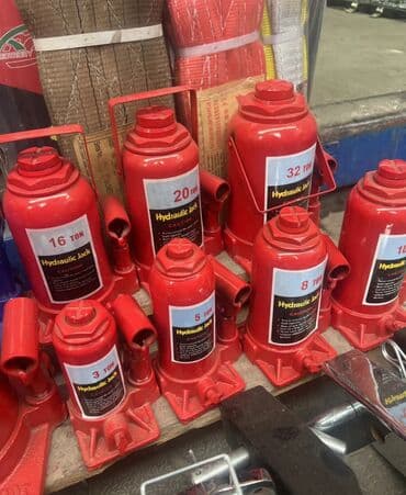 Гидравлические домкраты «Hydraulic Jack» (бутылочного типа) lalafo.kg да Гидравлические домкраты «Hydraulic Jack» (бутылочного типа)