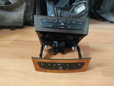 Блок кнопок на Мерседес w211 кнопка аварийки на мерс бу оригинал at lalafo.kg Блок кнопок на Мерседес w211 кнопка аварийки на мерс бу оригинал