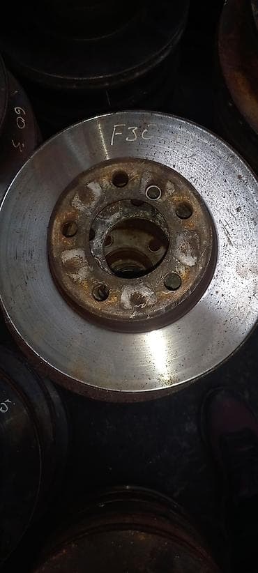 Комплект тормозных дисков BMW Б/у, Оригинал, Япония at lalafo.kg Комплект тормозных дисков BMW Б/у, Оригинал, Япония