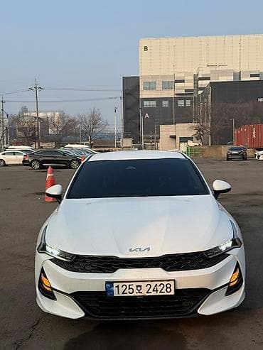 Kia K5: 2021 г., 2 л, Автомат, Бензин, Седан at lalafo.kg Kia K5: 2021 г., 2 л, Автомат, Бензин, Седан