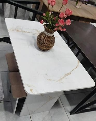 Кухонный стол, Прямоугольный, Нераскладной at lalafo.kg Кухонный стол, Прямоугольный, Нераскладной