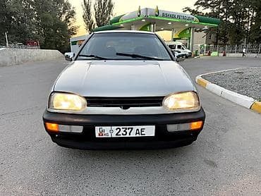 Volkswagen Golf: 1994 г., 1.6 л, Механика, Бензин, Хэтчбэк at lalafo.kg Volkswagen Golf: 1994 г., 1.6 л, Механика, Бензин, Хэтчбэк