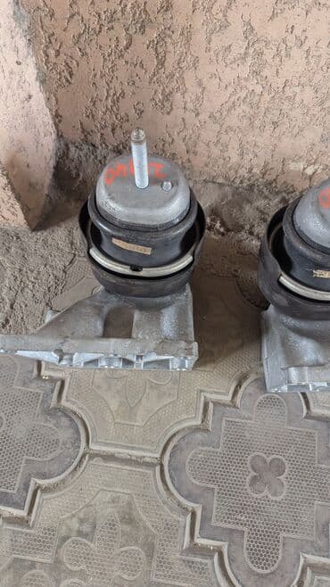 Подушка двигателя Lexus LS460 at lalafo.kg Подушка двигателя Lexus LS460