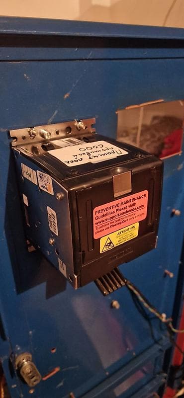 Платёжный терминал Pay24 (самообслуживания) Описание: - Напольный at lalafo.kg — 4 Платёжный терминал Pay24 (самообслуживания) Описание: - Напольный — 4