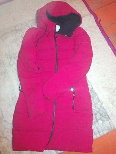 Пуховик, По колено, С мехом, С капюшоном, M at lalafo.kg Пуховик, По колено, С мехом, С капюшоном, M