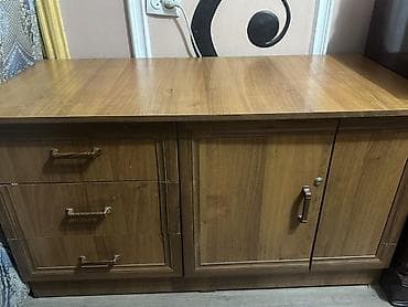 Оюн үчүн креслолор: 3 фото сундук 3500 сом Гостиный гарнитур и тумба Состав: - lalafo.kg да — 3 Оюн үчүн креслолор: 3 фото сундук 3500 сом Гостиный гарнитур и тумба Состав: - — 3