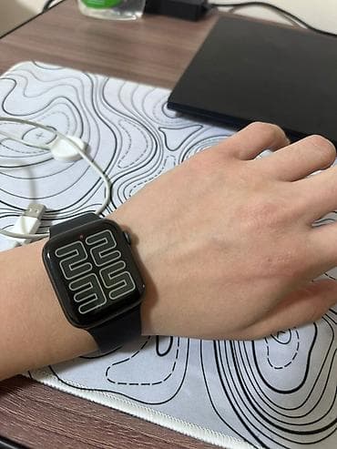 Apple watch 5 series black 32gb 44mm часы хорошие держат 1,5 день в at lalafo.kg Apple watch 5 series black 32gb 44mm часы хорошие держат 1,5 день в